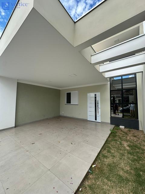 Casa à venda em Maringá, Jardim Canadá 2ª Parte, com 3 quartos, com 122.7 m²